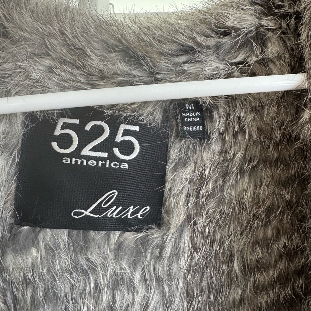 REAL Fur Rabbit Vest - Picture 2 of 4